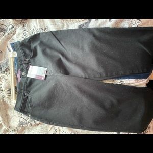 Gloria Vanderbilt black jeans